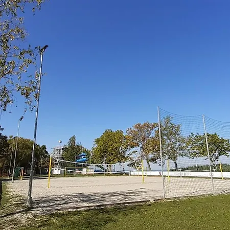 Eva Nyaralo Balatonfenyves